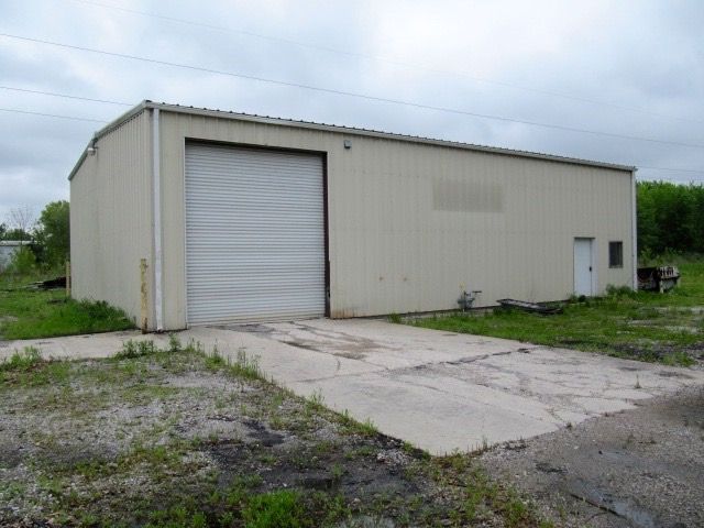 110 W Oak St, Benld, IL 62009